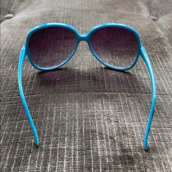 Girls Sunglasses - Picture 2 of 7